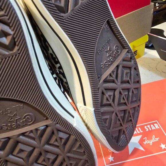 Converse Chuck 70 High 'Glow in The Dark Leopard Print' A13436C Women's Size 8.5 - Picture 10 of 15